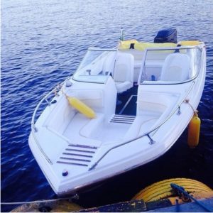 Barco ou lancha Tucano em Manaus Barco ou lancha Tucano em Manaus