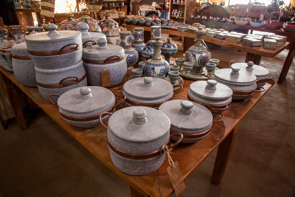 As panelas de pedra-sabão também são típicas As panelas de pedra-sabão também são típicas