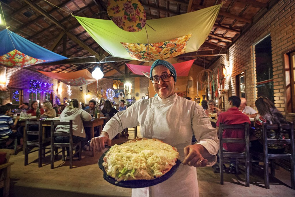 A famosa pizza de alface feita pela chef Andreia Lépore A famosa pizza de alface feita pela chef Andreia Lépore