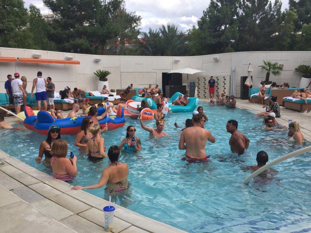 Pool party Liquid_hotel Aria Las Vegas_Caesars_21 Pool party Liquid_hotel Aria Las Vegas_Caesars_21
